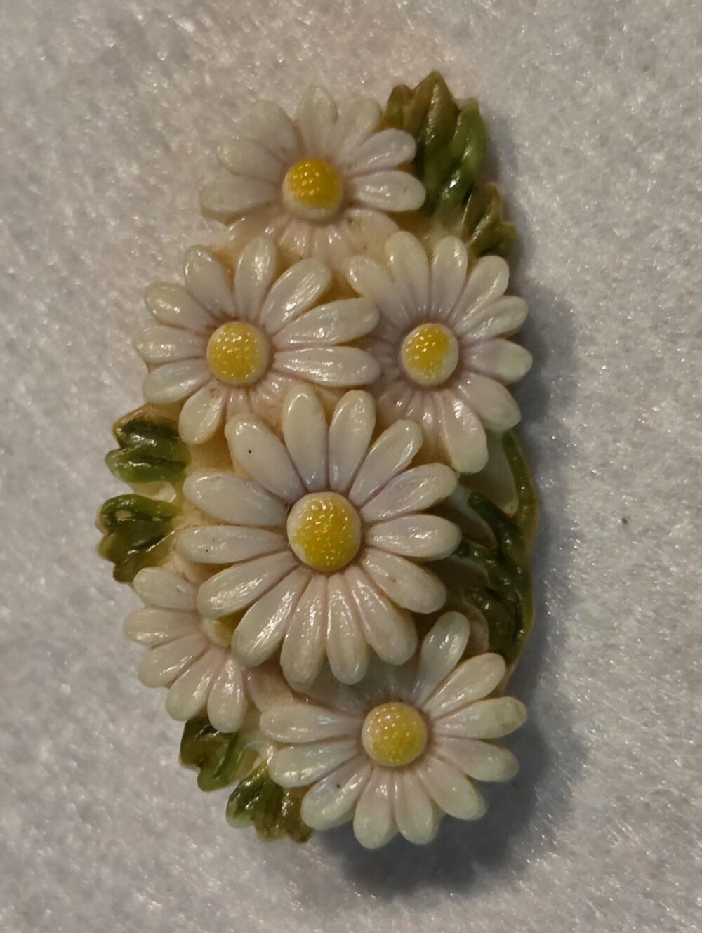 Vintage Molded Celluloid Daisy Bouquet Brooch / Pin